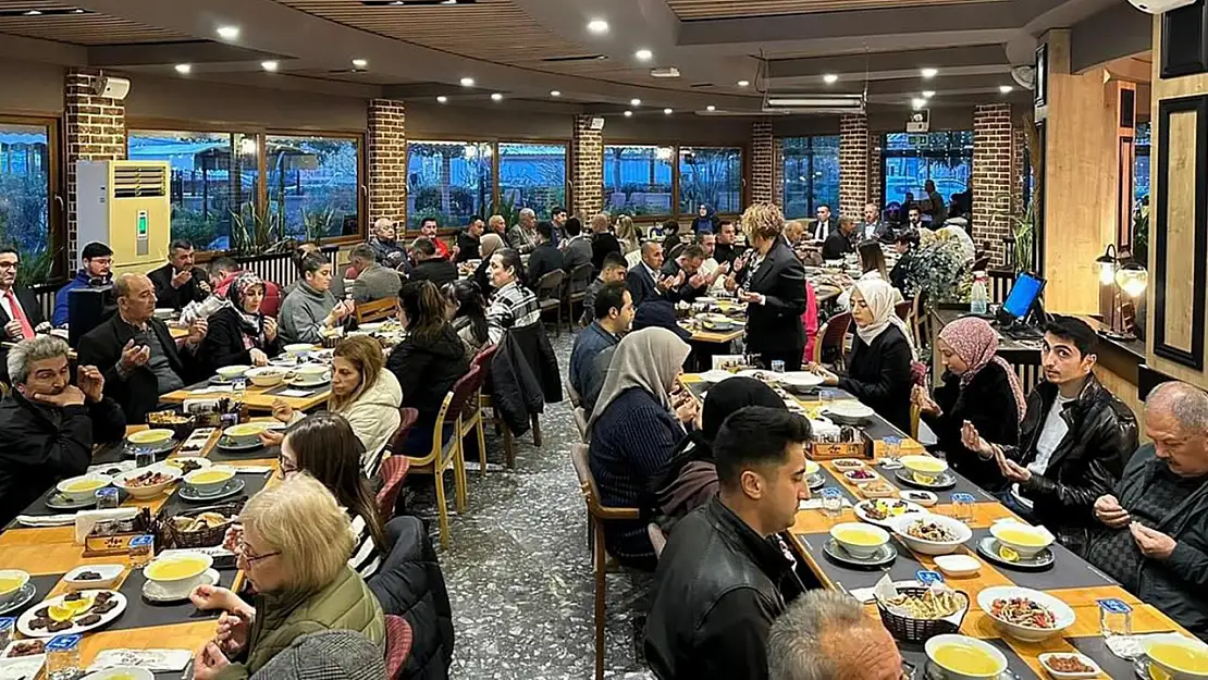 Şehit yakınları ve gazilere iftar programı