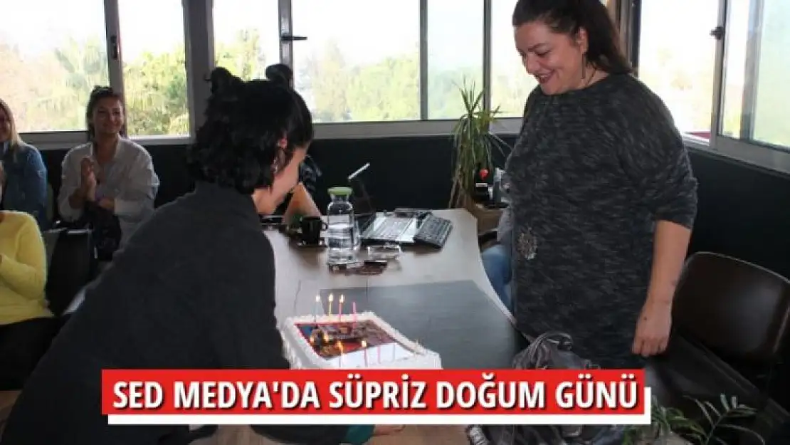 SELİN KÖKTENER'E SÜRPRİZ DOĞUM GÜNÜ