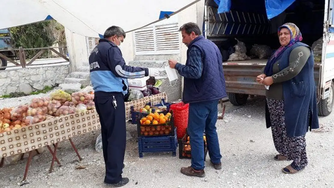 Seydikemer Belediyesinden Pazarcılara Maske Desteği