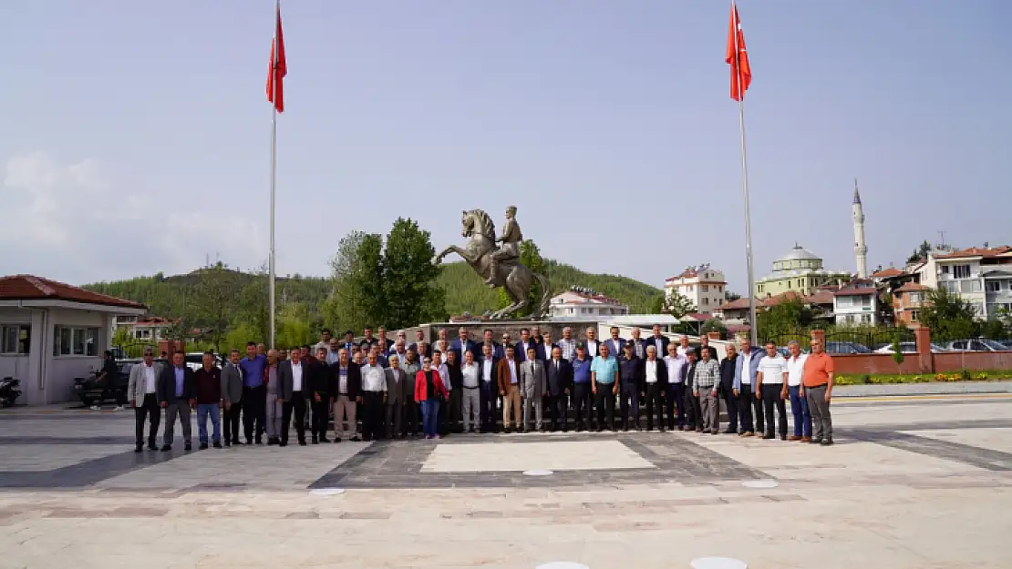 SEYDİKEMER'DE MUHTARLAR GÜNÜ KUTLANDI