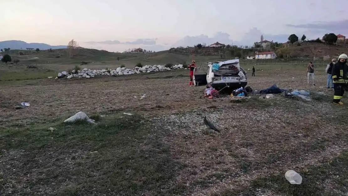 Seydikemer'de otomobil şarampole devrildi:1 ölü, 5 yaralı