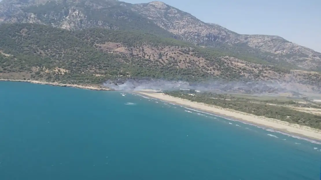 Seydikemer'deki Yangına Havadan ve Karadan Müdahale