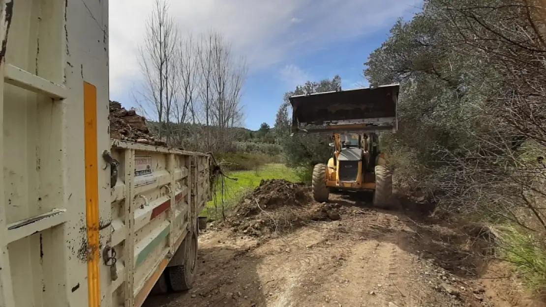 Seydikemer'de Yol Çalışmaları Devam Ediyor