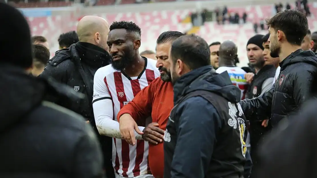 Sivasspor - Gaziantep FK maçı sonrası gerginlik