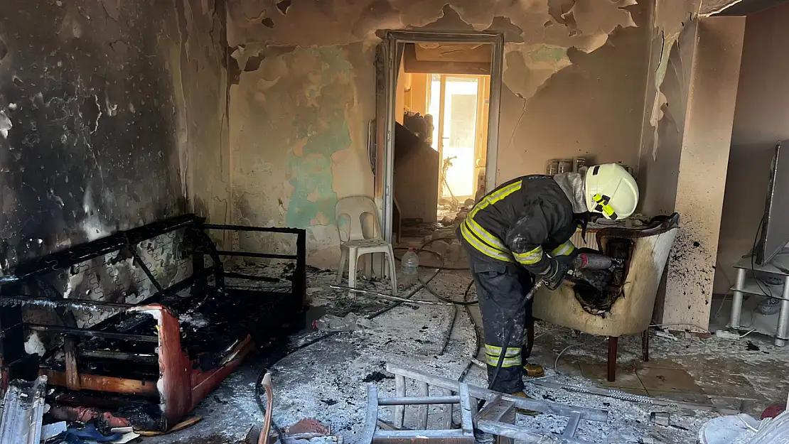 SON DAKİKA: Fethiye Karagözler'de Tüp Patladı, 2 Kişi Yaralandı