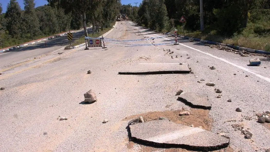 Su borusu bomba gibi patladı, taş üstünde taş kalmadı