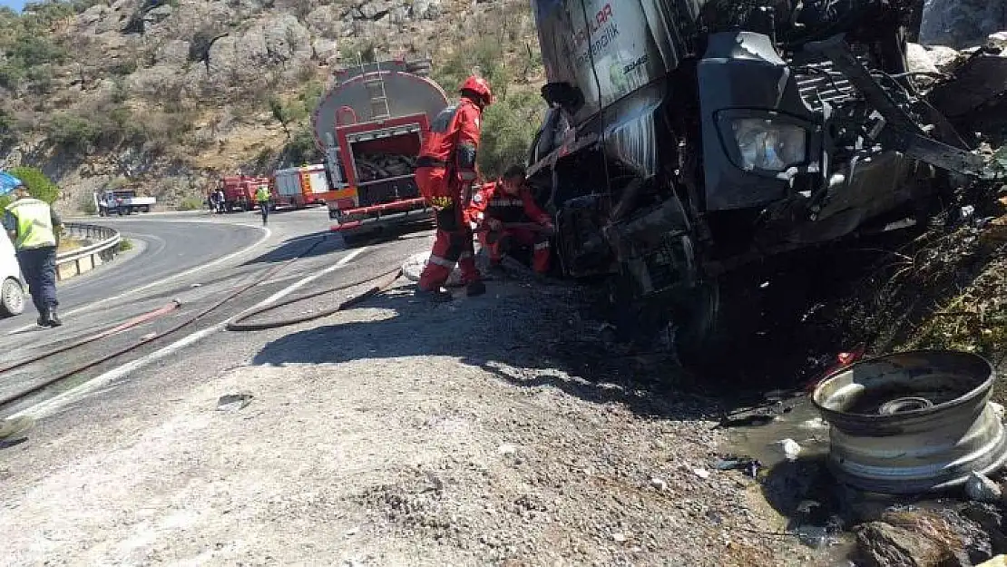 Talihsiz genç yanan tırda yaşamını yitirdi