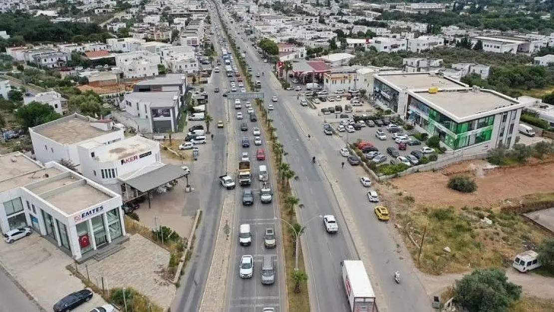 Tam kapanma öncesi tatilciler Bodrum'a akın ediyor 