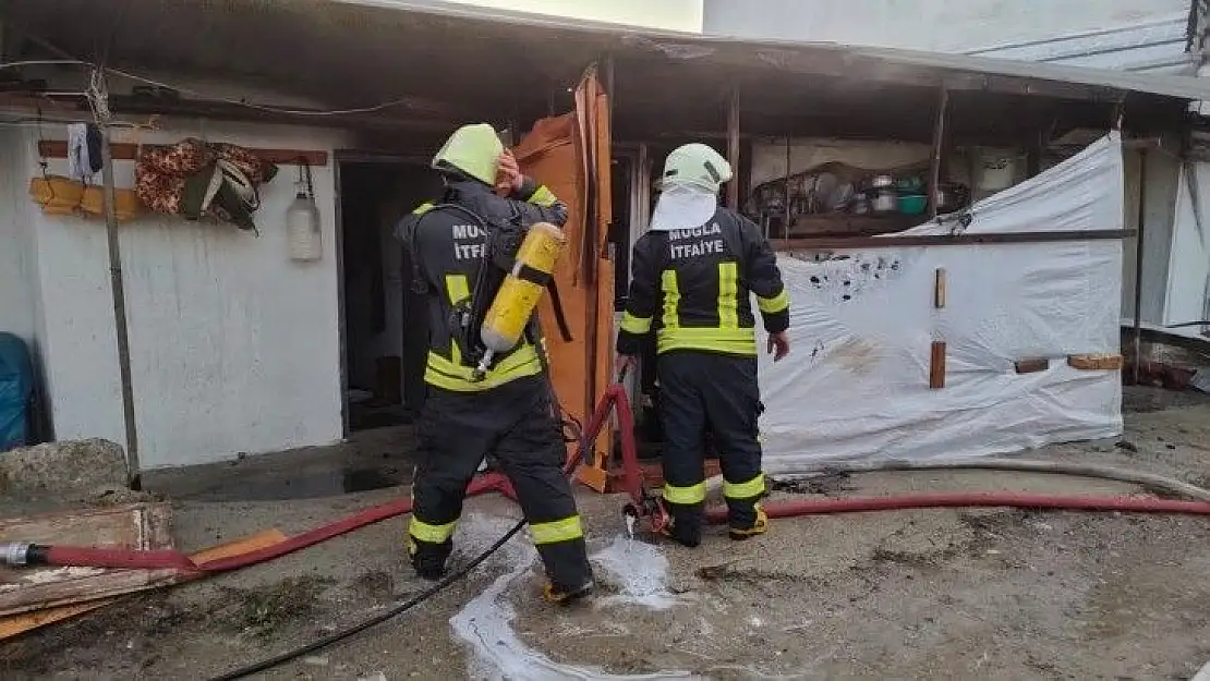 Tarım işçilerinin konakladığı binada yangın