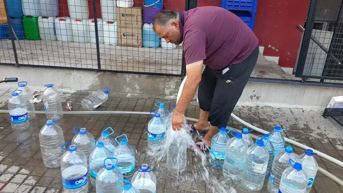 Taşıdıkları Buzlar İle Yürekleri Soğuttular