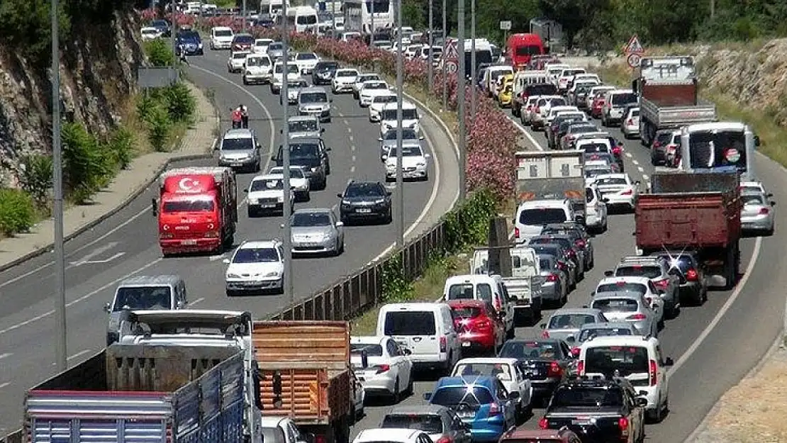 Tatilci akını yoğun devam ediyor