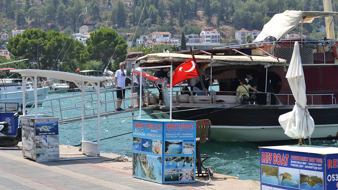 Tekneler Tura Çıktı Deniz Manzarası Vatandaşlara Kaldı