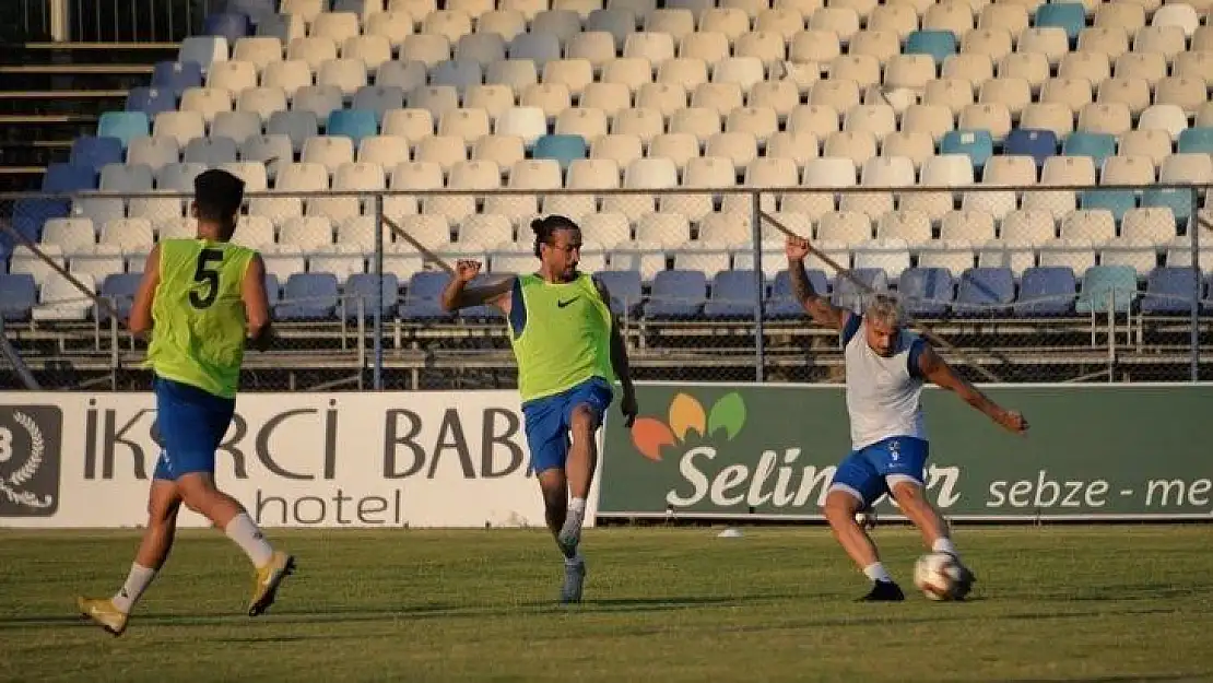 TOROS 'FETHİYESPOR'LA ŞAMPİYONLUK YAŞAMAK İSTİYORUM'