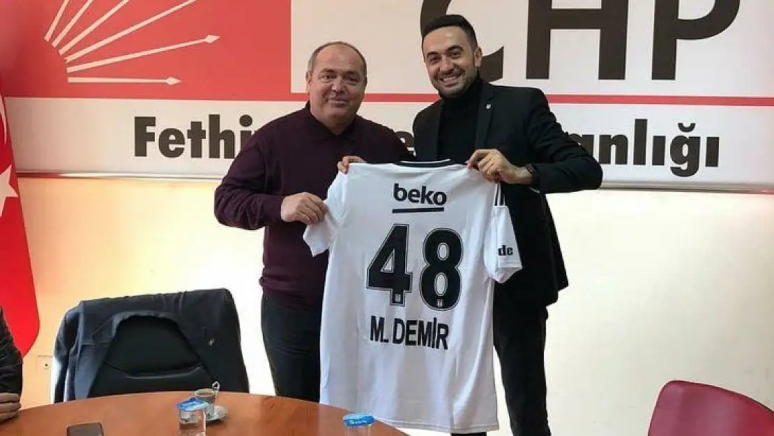 Torunoğulları'ndan, Demir'e Beşiktaş Forması 