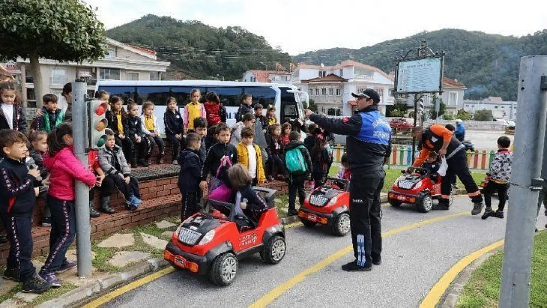 Trafik eğitimi için Marmaris'e geldiler