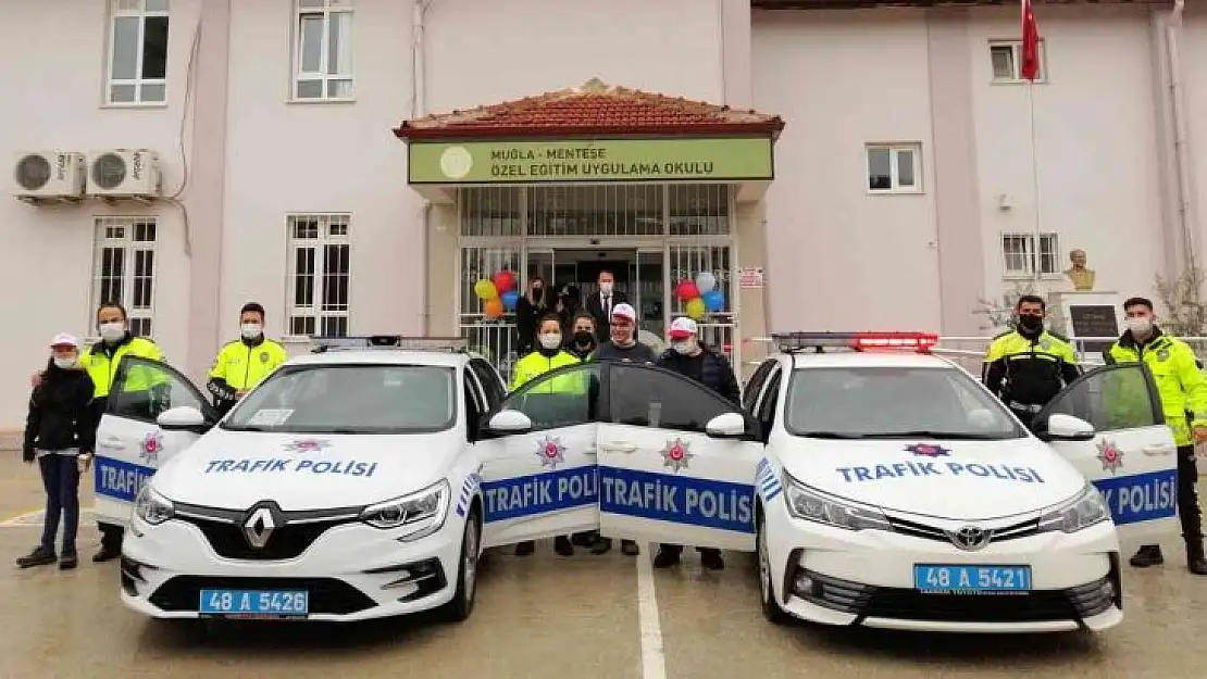 Trafik polisleri engelli öğrencilerle bir araya geldi