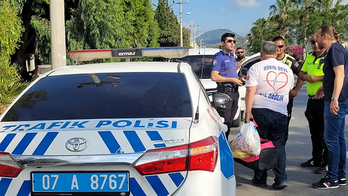 Trafikten Men Edilen Sahte Plakalı Ambulansla Kaçak Sigara Ticareti Polise Takıldı