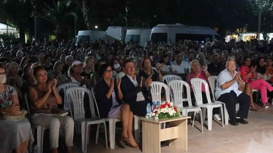 TURGUTREİS'TE DÜNYA BARIŞ GÜNÜ KONSERİ