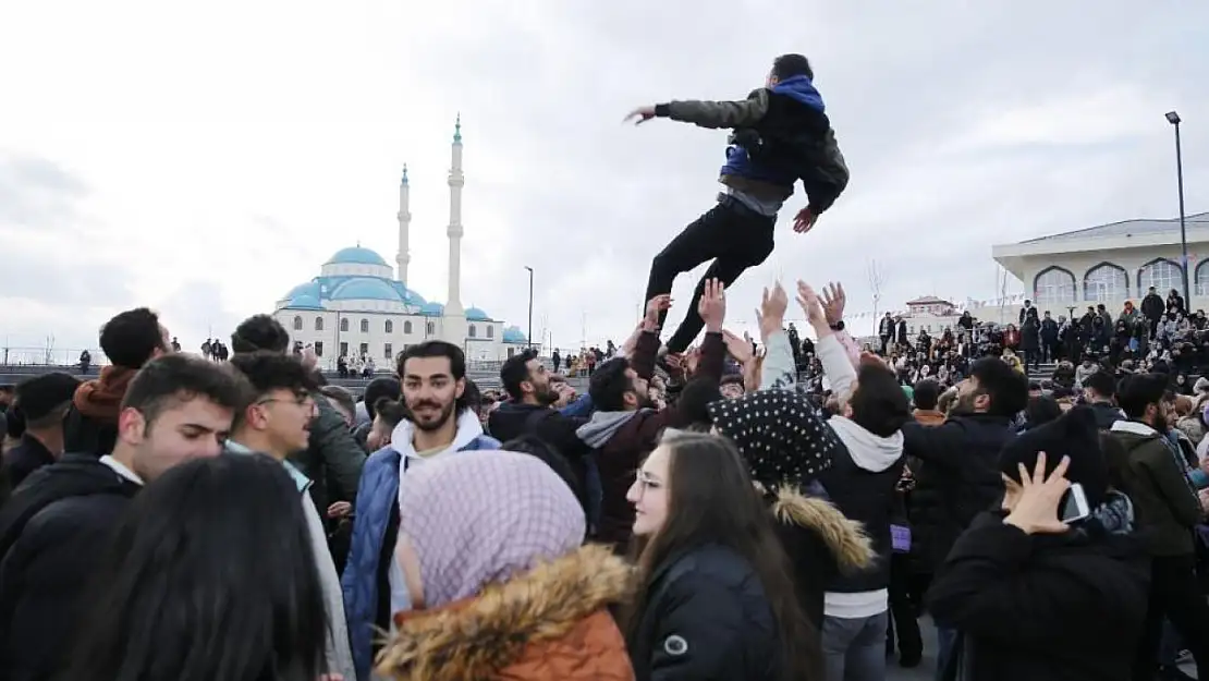 Türkiye'de En Düşük Genç Nüfus Açıklandı