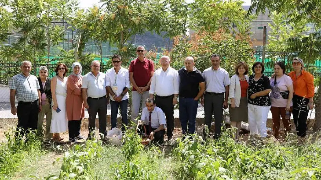 ÜRETMEK, ENGEL TANIMIYOR