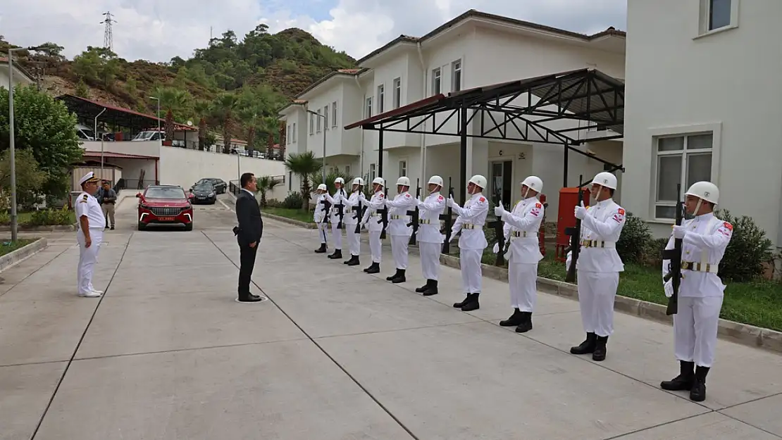 Vali Akbıyık'tan Sahil Güvenlik Komutanlığı'na ziyaret