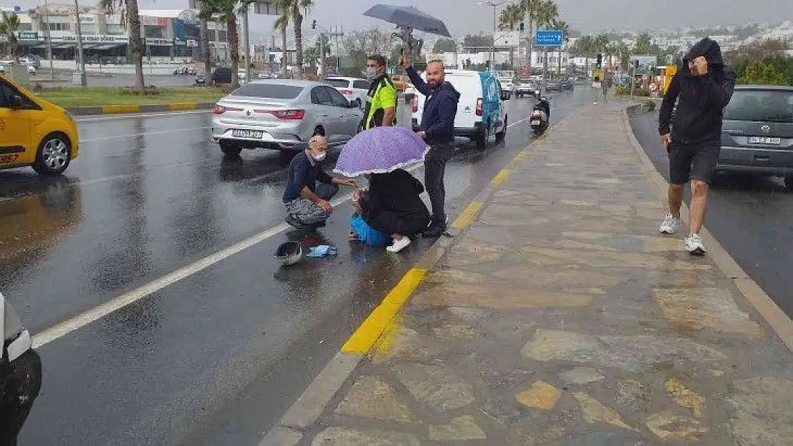 Yağmur bir anda bastırdı sokaklar göle döndü kazalar ardı ardına geldi