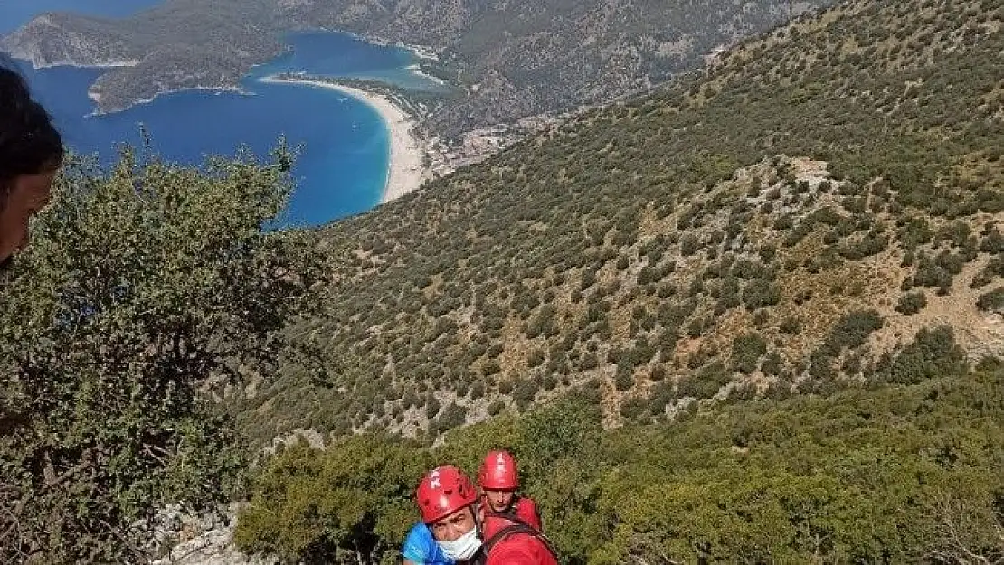 Yamaç paraşütçüsünü JAK timleri kurtardı