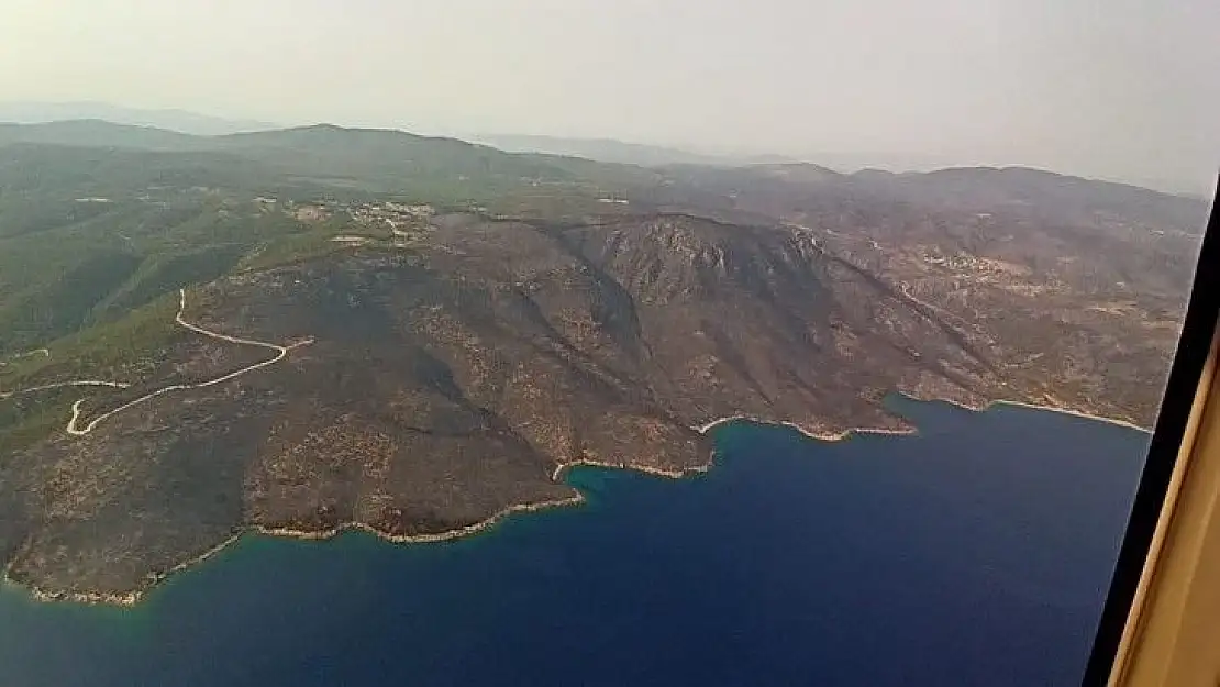 Yangın sonrası siyaha bürünen Muğla gökyüzünden böyle görüntülendi