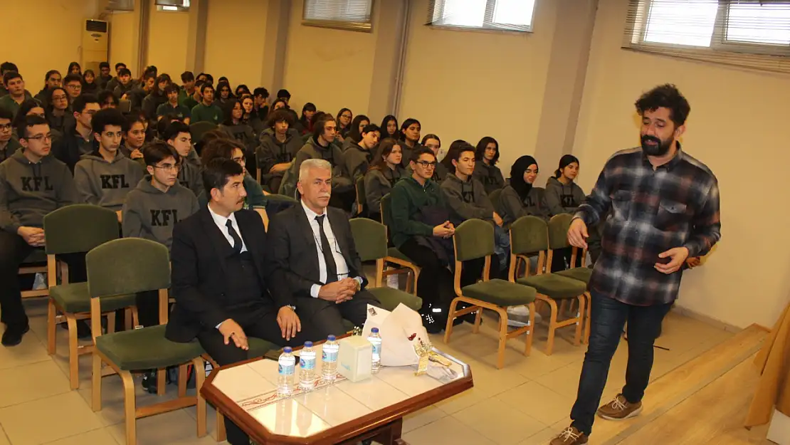 Yazar Tahir Fatih Andı öğrencilerle buluştu