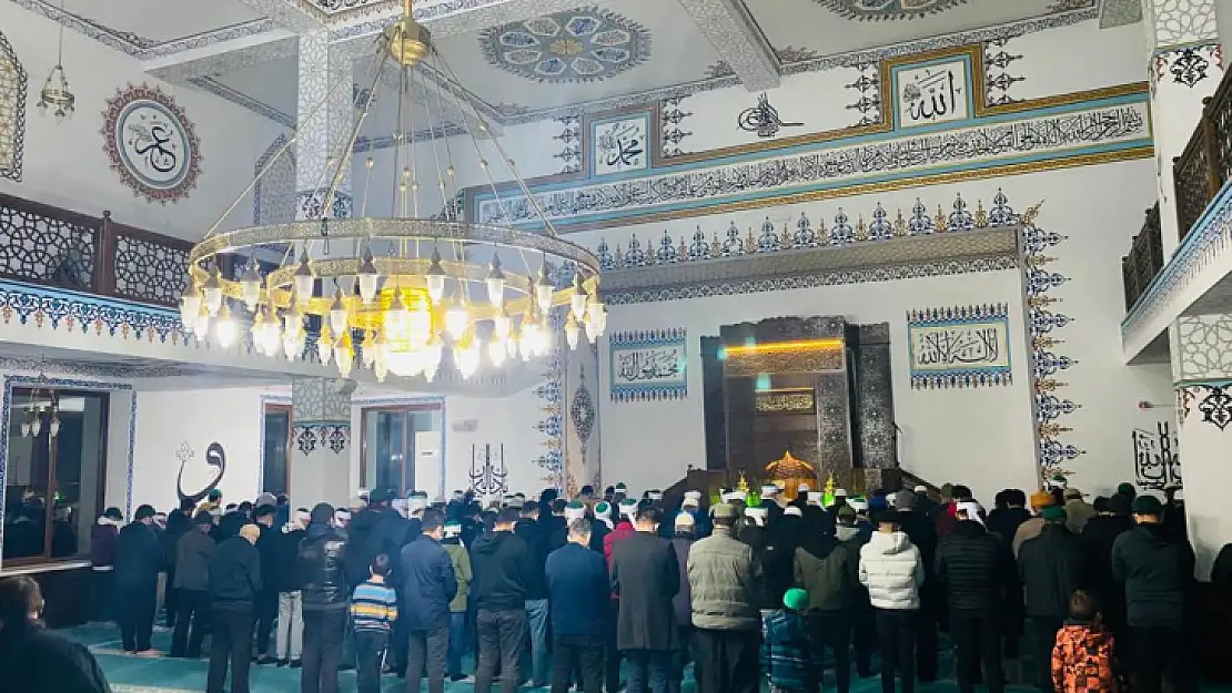 Yılın Son Pazarı Hz. Ali Cami'nde Buluşuldu