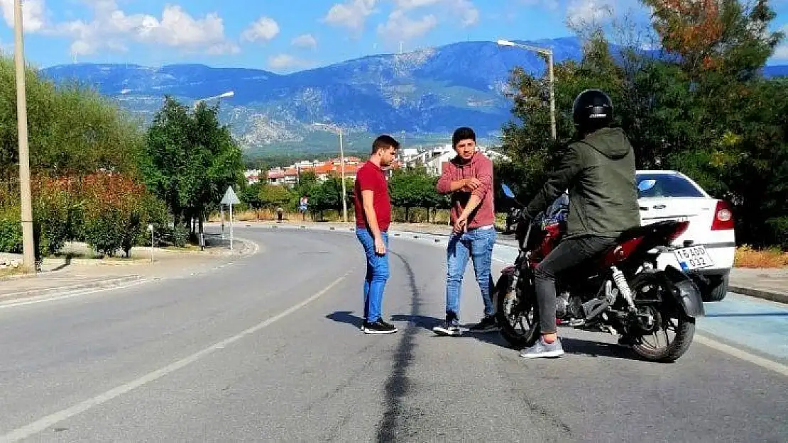 Yola akan yağ kazaya neden oldu