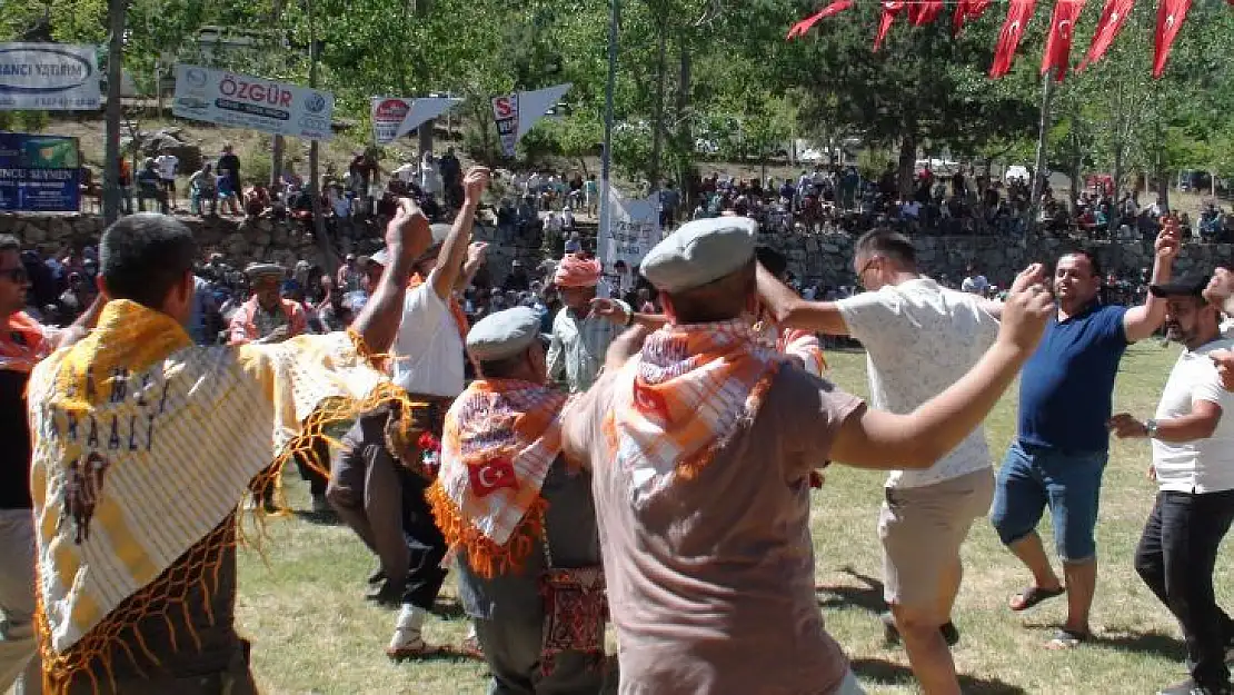 YÖRÜK ŞENLİĞİNE YOĞUN KATILIM