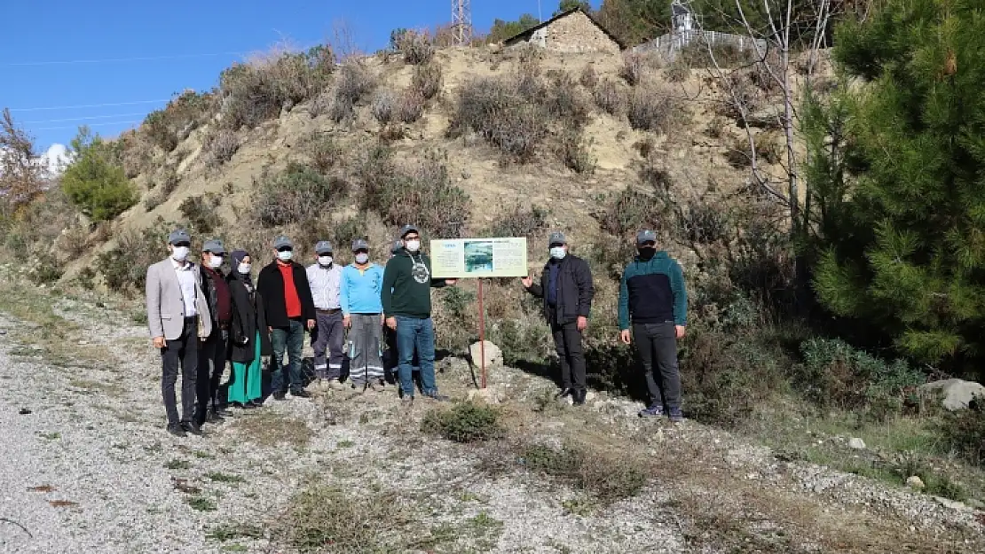 Yörüklerin göç yollarına bilgilendirici levhalar dikiliyor