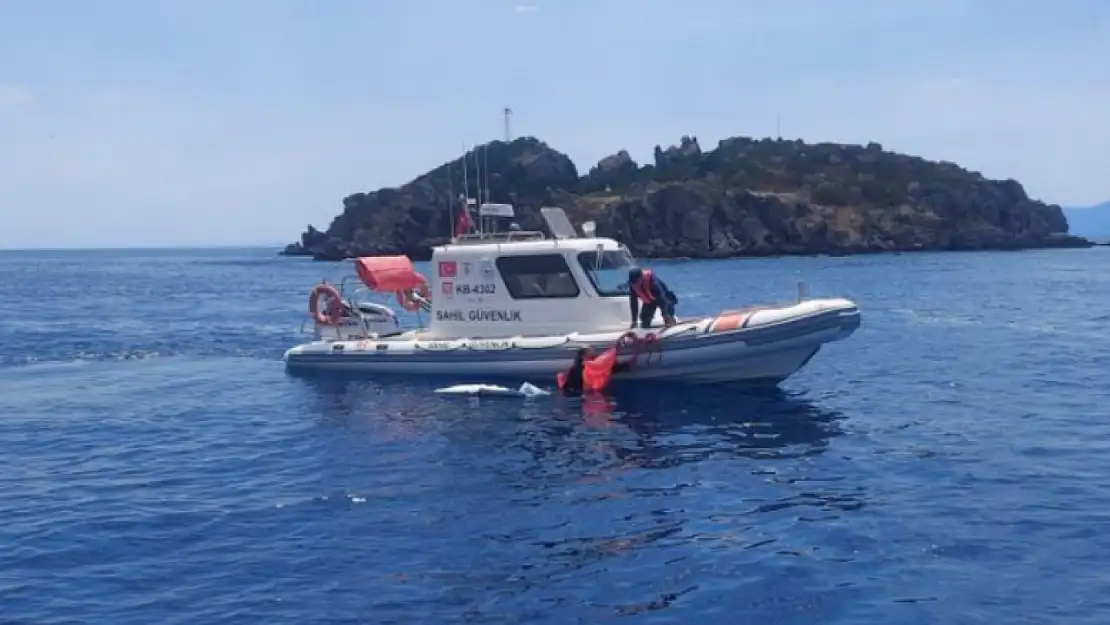 Yunan adalarına yüzerek geçmeye çalışan kaçak göçmen yakalandı