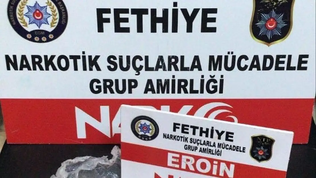 Zehir tacirini yasak değil polis durdurdu