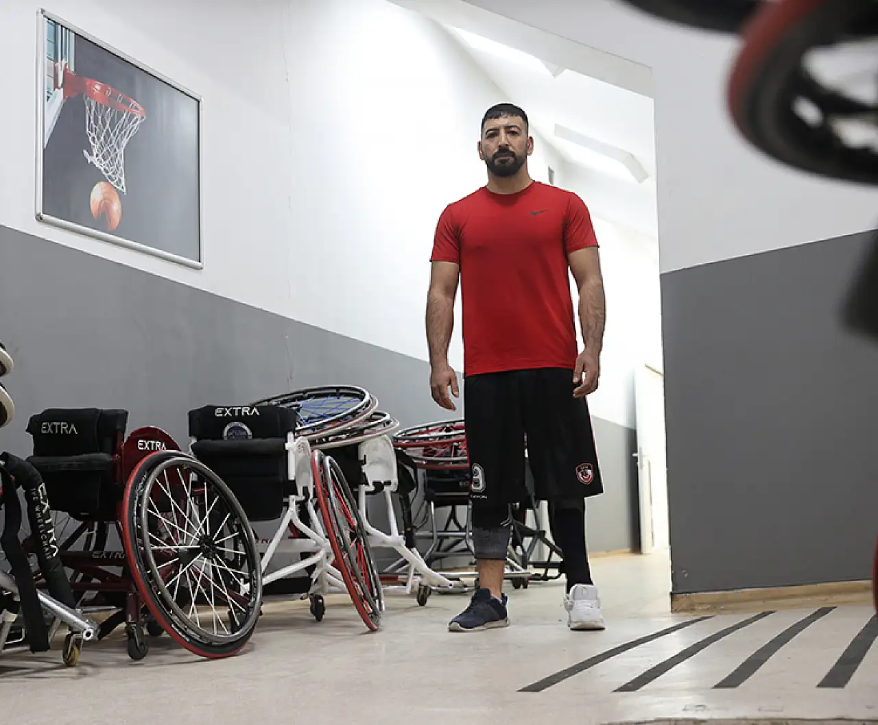 Mayına basması sonucu sol ayağını kaybetti, basketbolla yeniden ayağa kalktı