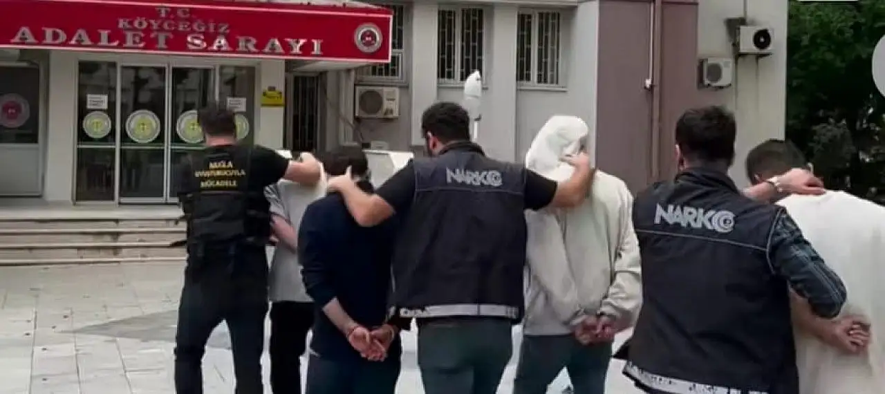 Muğla'da villada özel düzenekle kenevir yetiştiren 4 şüpheli yakalandı