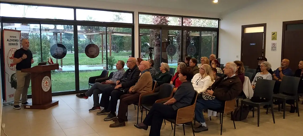 Fethiye Alzheimer Derneği'nde alzheimer ve egzersiz semineri