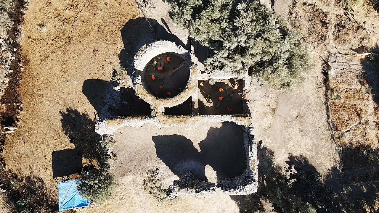 Herakleia Antik Kenti'nin Roma hamamı gün yüzüne çıkarılıyor