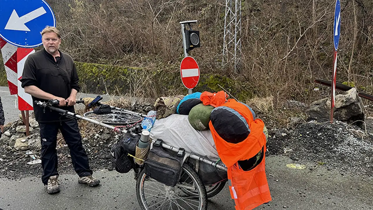 Yürüyerek dünya turuna çıkan İngiliz seyyah Türkiye'ye giriş yaptı