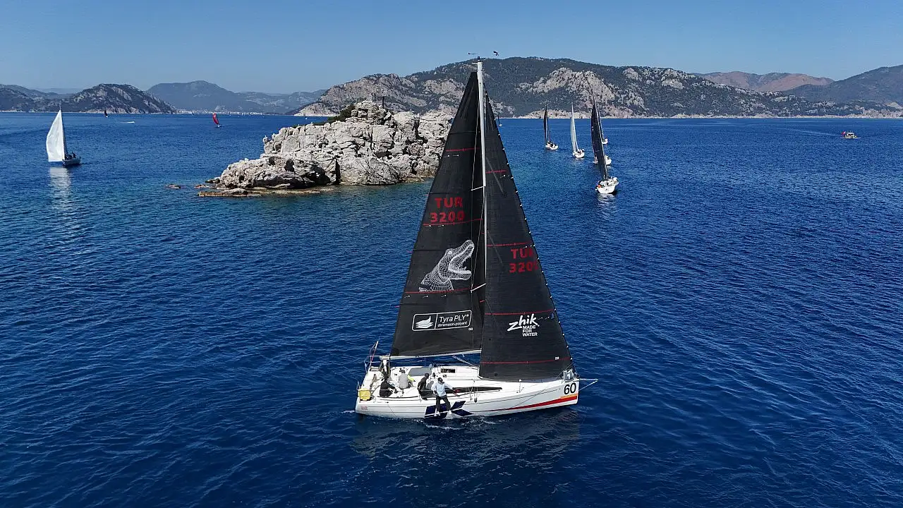 Marmaris'te yat yarışları heyecanı, kış trofesi 4. ayağı tamamlandı