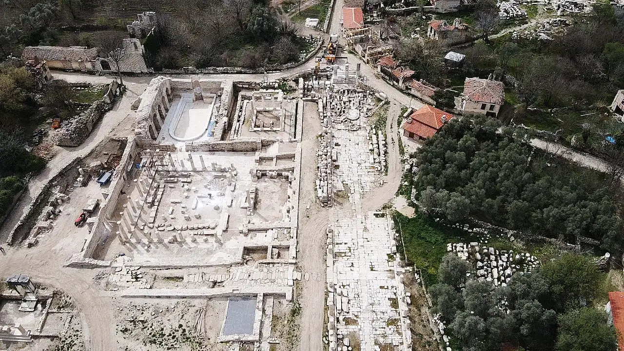 'Gladyatörler şehri' Stratonikeia, ziyaretçilerini bayram tatilinde de tarihi yolculuğa çıkardı