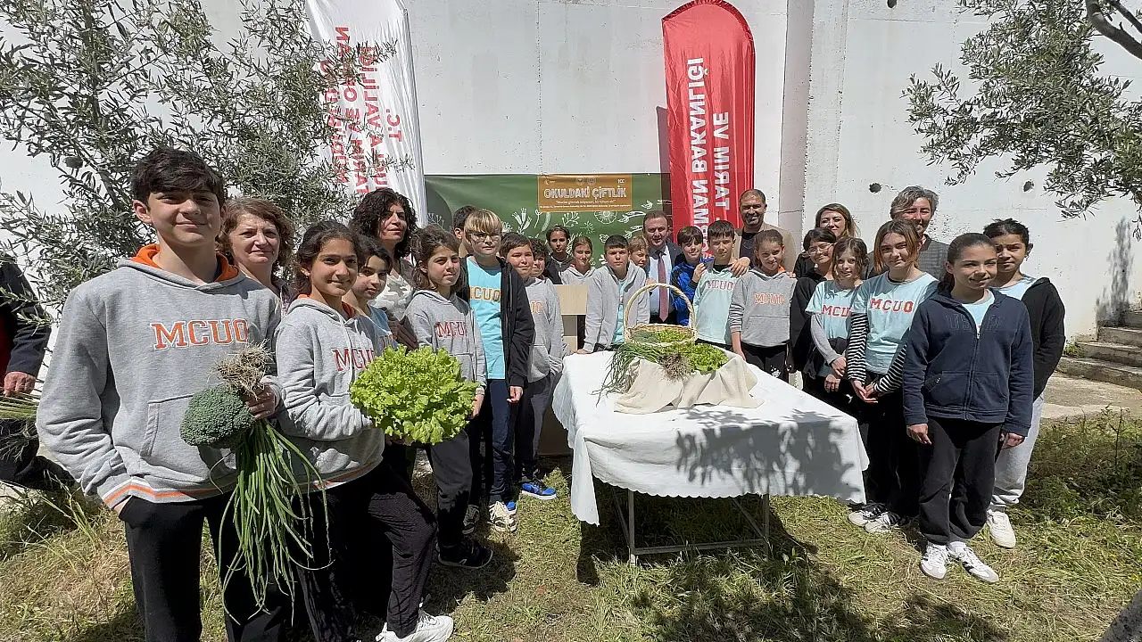 Bodrum'da 'Okuldaki Çiftlik Projesi' kapsamında hasat yapıldı