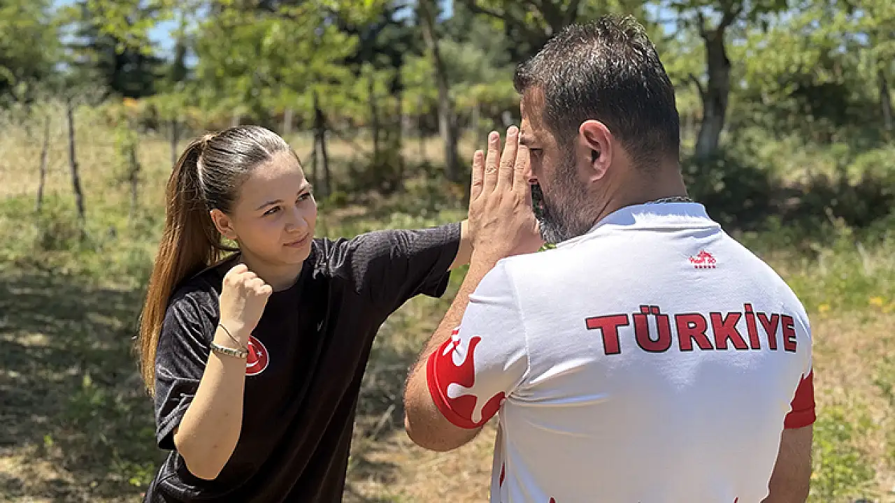 İlk kez giydiği milli formayla Balkan şampiyonu olan wushucu Berrin, dünya şampiyonluğunu hedefliyor