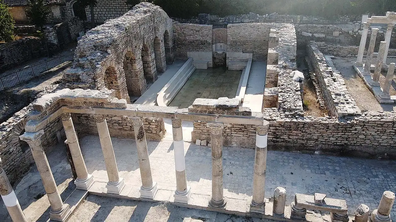 Muğla'da 'Gladyatörler kenti' Stratonikeia'nın Roma hamamında 1900 yıl sonra su aktı