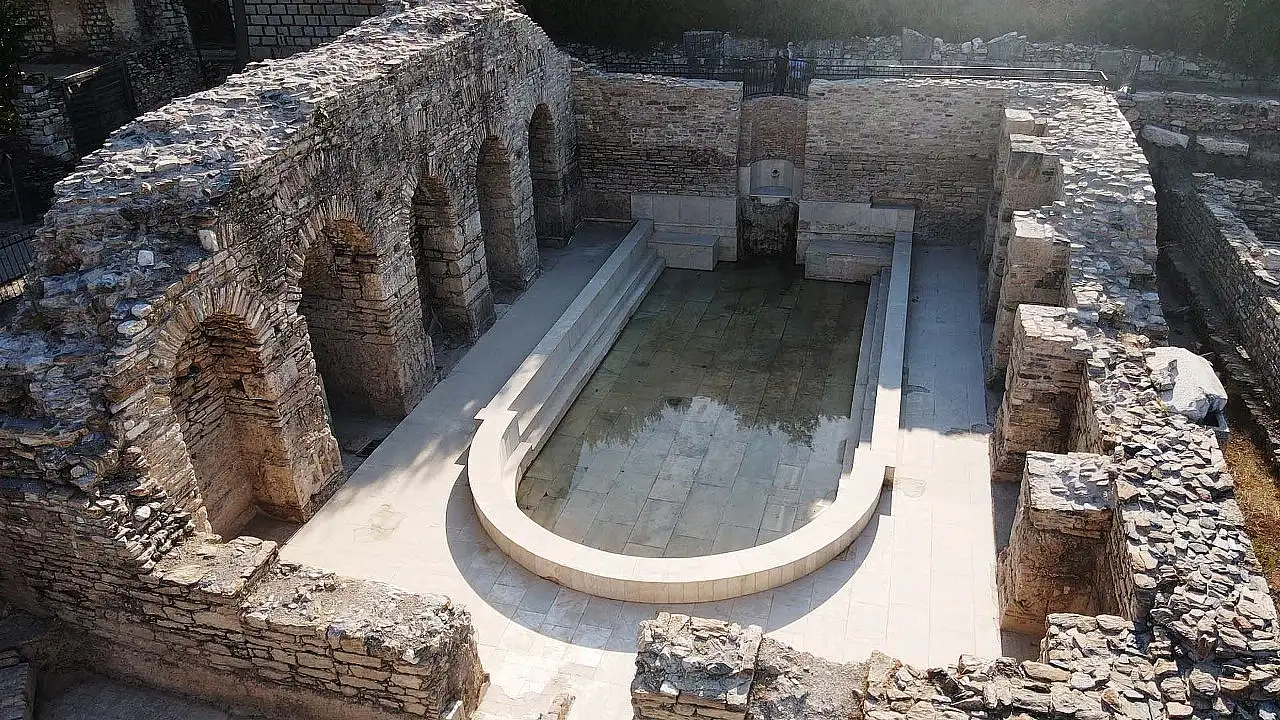 Muğla'da 'Gladyatörler kenti' Stratonikeia'nın Roma hamamında 1900 yıl sonra su aktı