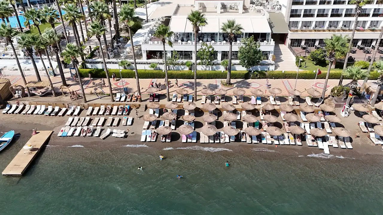 Fethiye ve Marmaris sahillerinde yoğunluk sürüyor