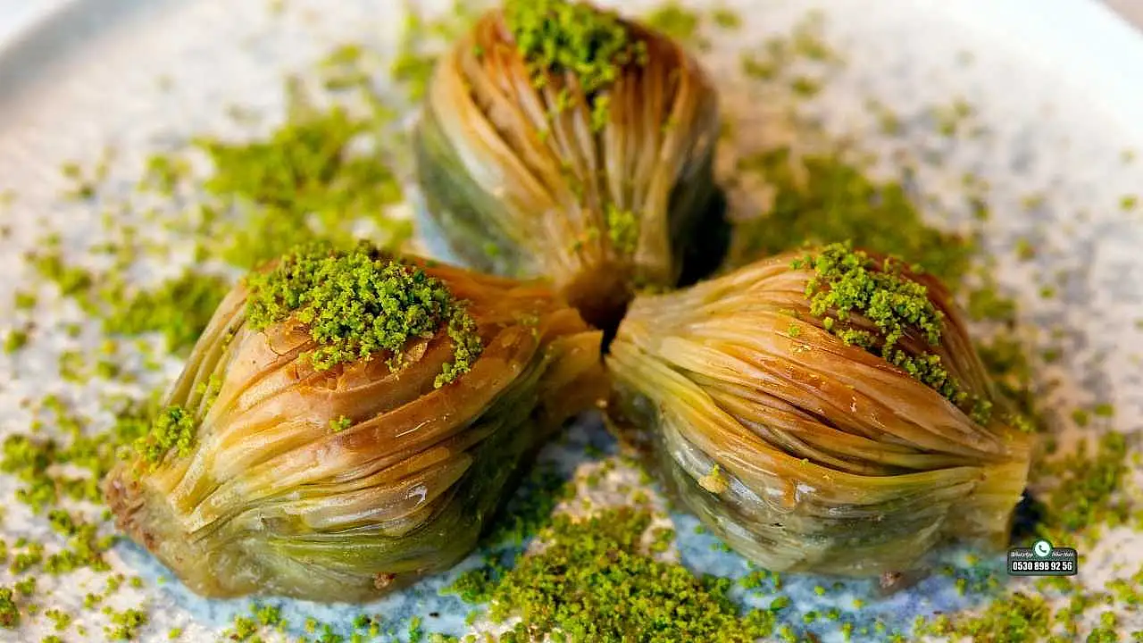 Şef Onur Arslan, 'Stajyer aşçılara eğitim odaklı yaklaşım şart'