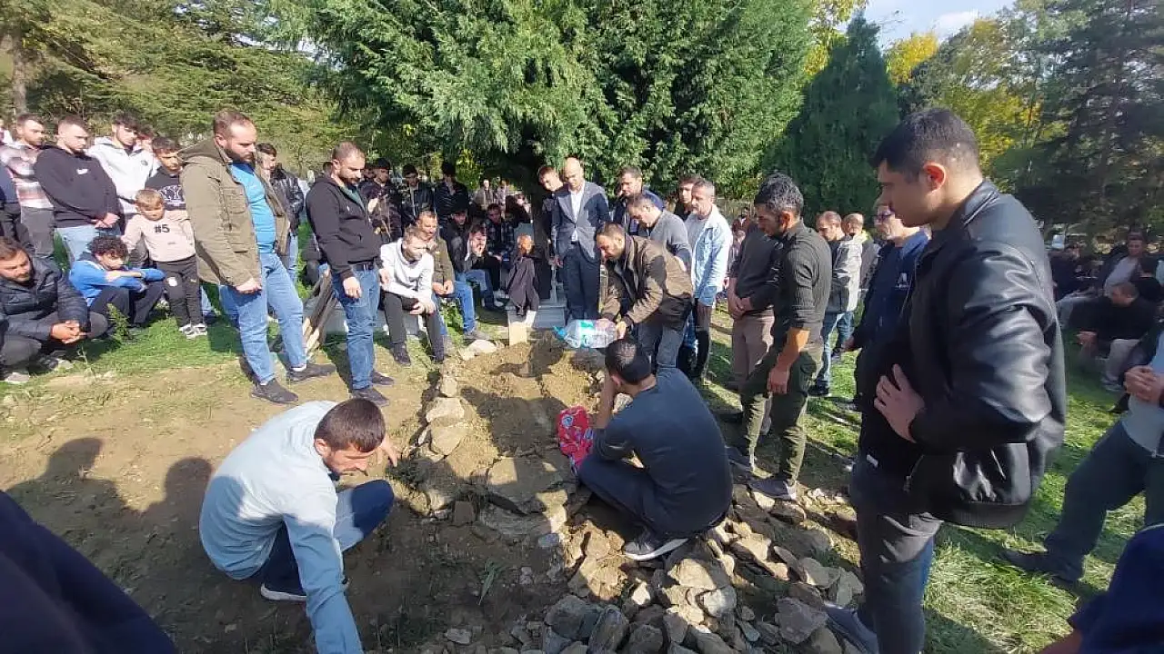 Bu acıya yürek dayanmaz: Minicik beden, kocaman tabut