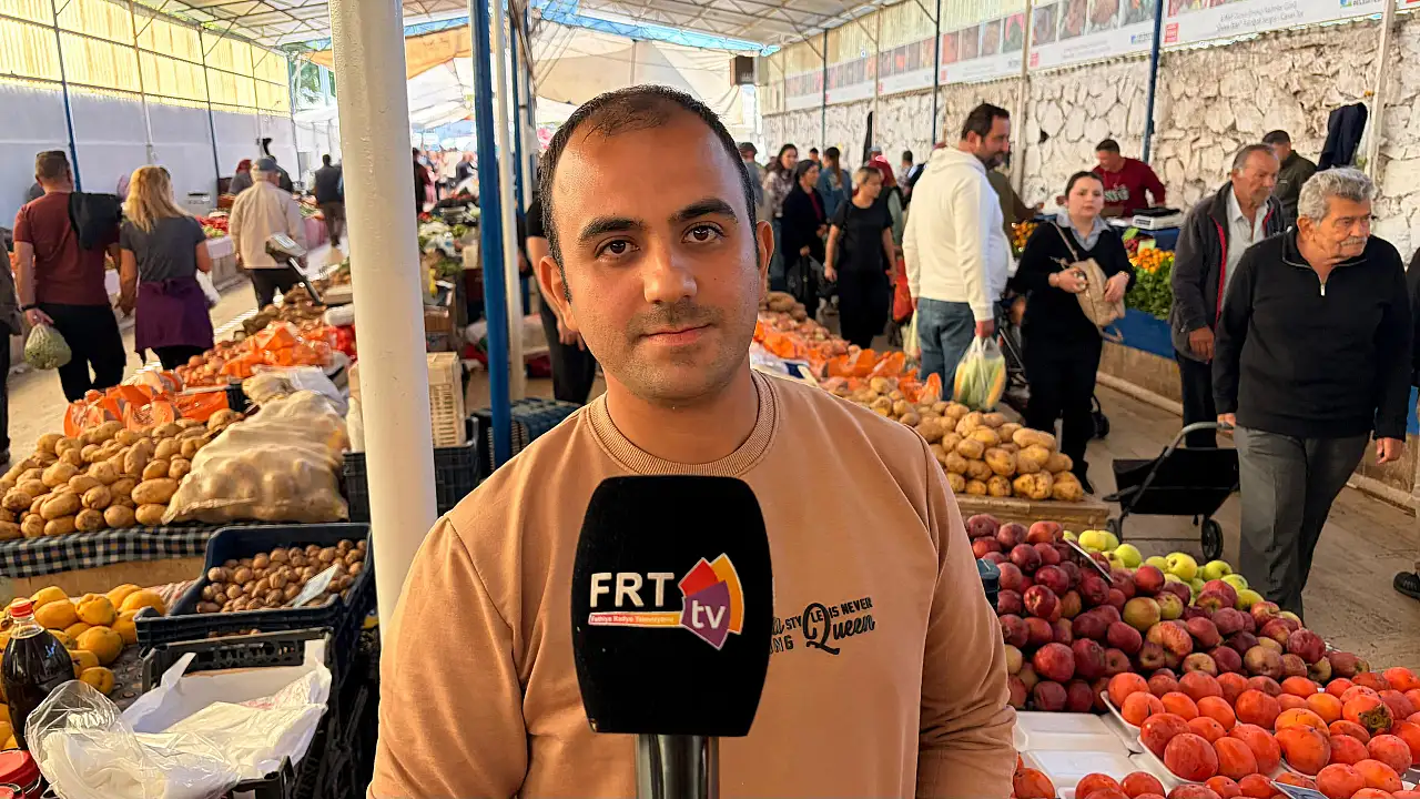 Fethiye Salı Pazarı'nda meyve ve sebze satışları durgun
